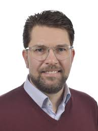 Jimmy Åkesson en åsna som alla politiker privta företag